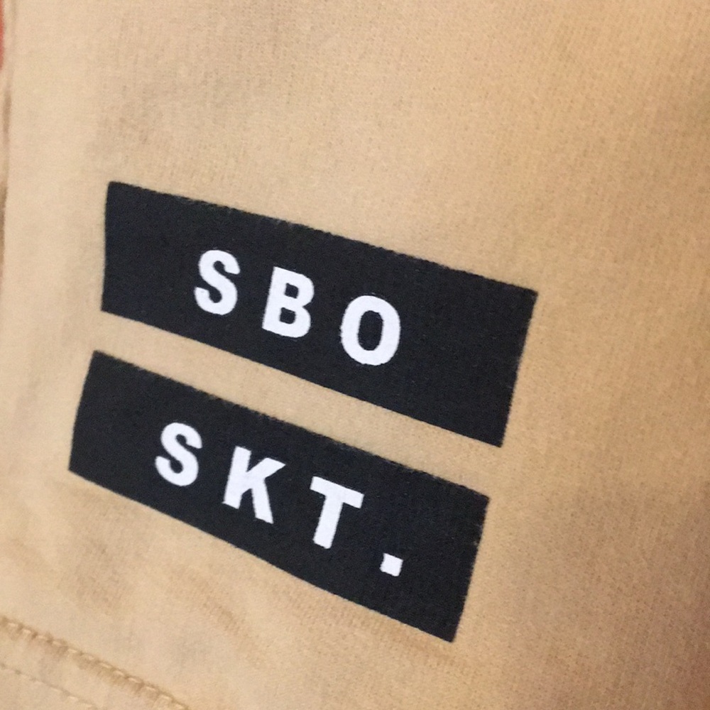 Sbo Skt. Beige Cropped Sweatshirt & Shorts Set Xs / Small Woman’s 0/2/4 View 3